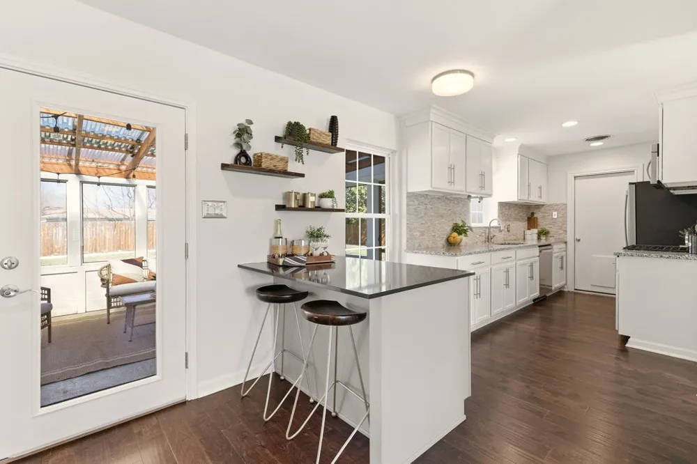 8100 Stillwood Lane Austin, TX 78757