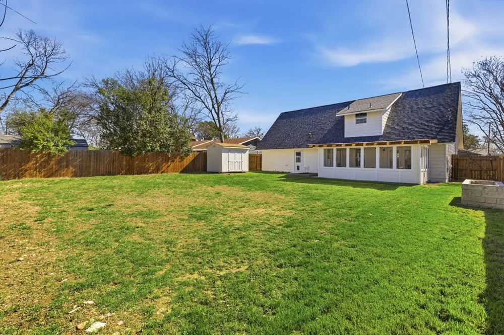 8100 Stillwood Lane Austin, TX 78757