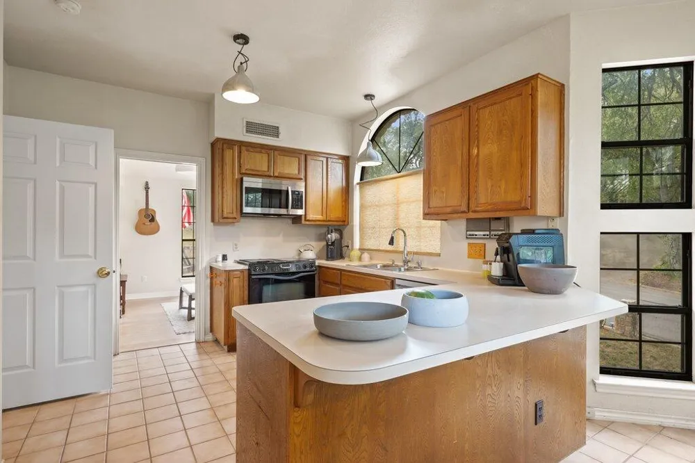 501 Westbrook Drive Austin, TX 78746