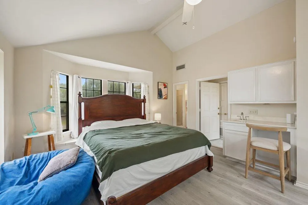 501 Westbrook Drive Austin, TX 78746