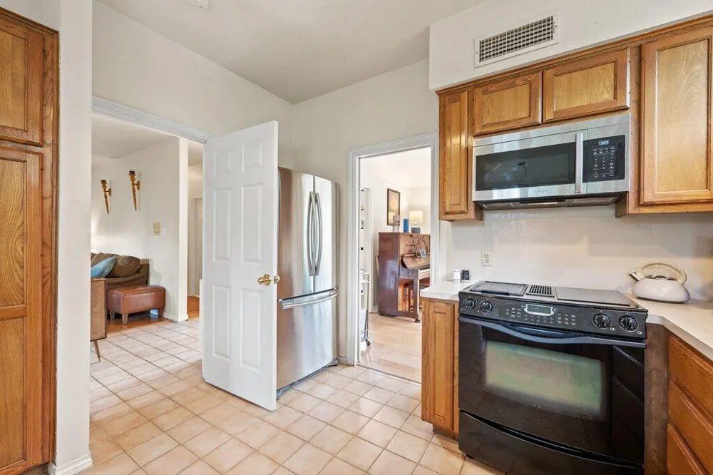 501 Westbrook Drive Austin, TX 78746