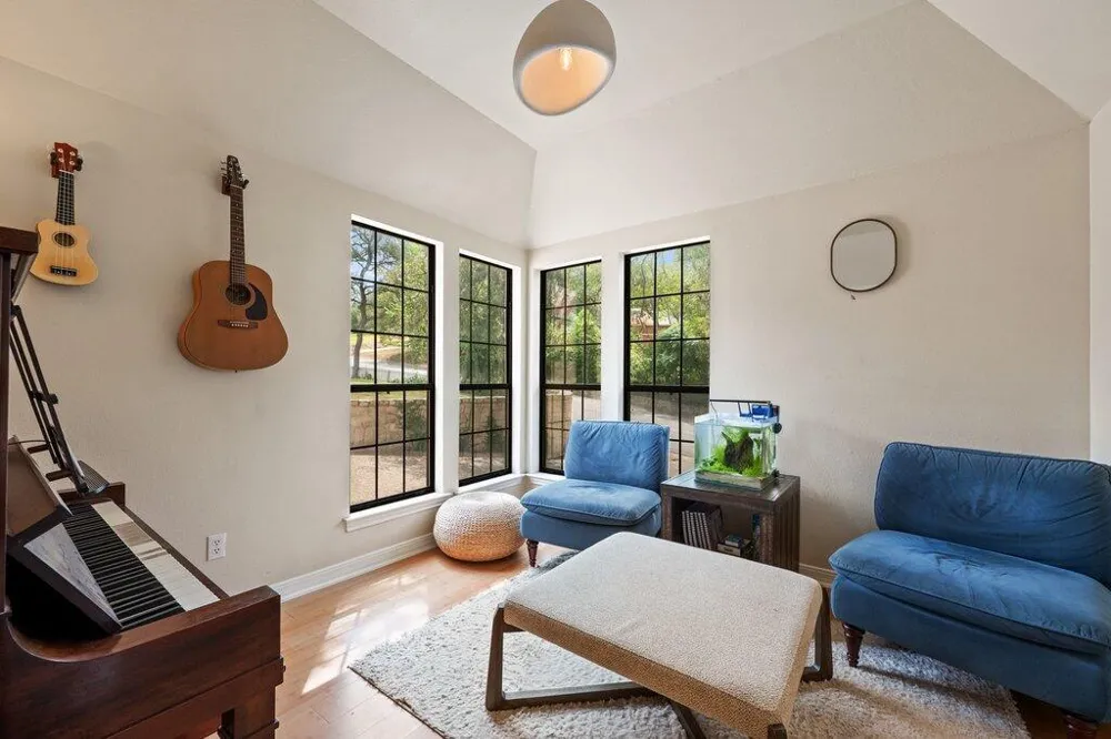 501 Westbrook Drive Austin, TX 78746