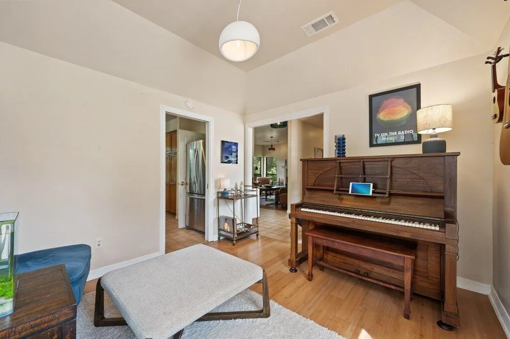 501 Westbrook Drive Austin, TX 78746