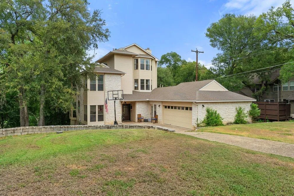 501 Westbrook Drive Austin, TX 78746
