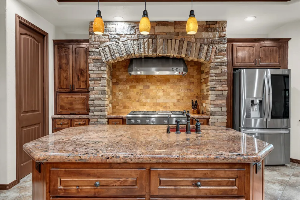 1413 County Road 132A Kingsland, TX 78639