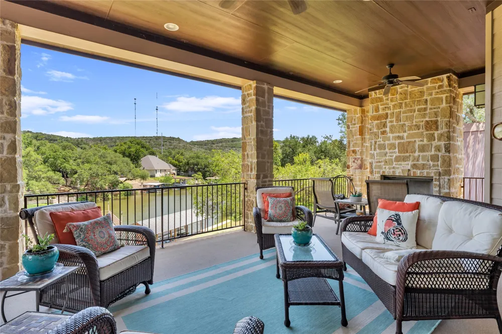 1413 County Road 132A Kingsland, TX 78639