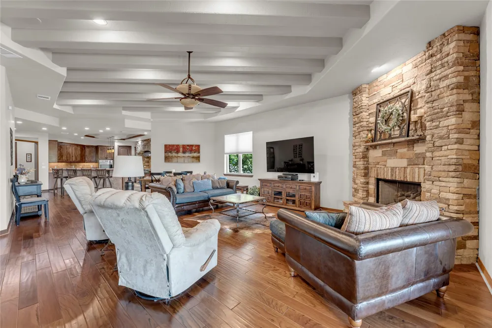 1413 County Road 132A Kingsland, TX 78639