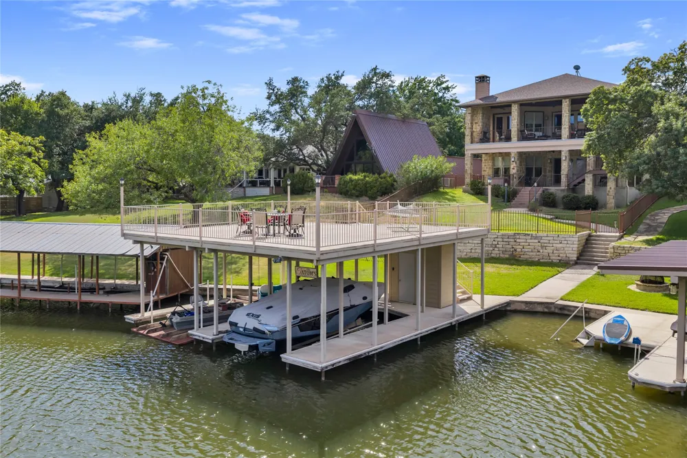 1413 County Road 132A Kingsland, TX 78639