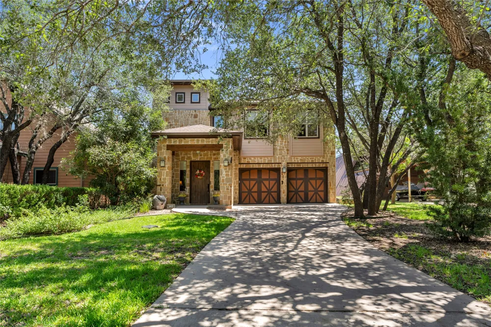 1413 County Road 132A Kingsland, TX 78639