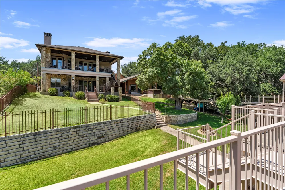 1413 County Road 132A Kingsland, TX 78639