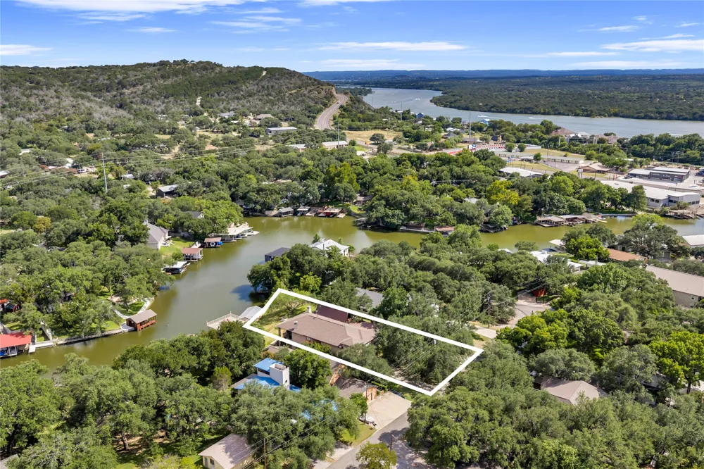 1413 County Road 132A Kingsland, TX 78639