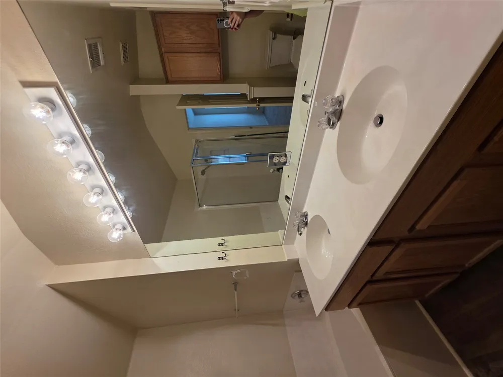 643 Hogan Kyle, TX 78640