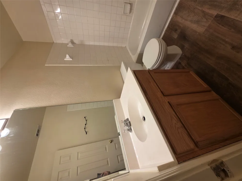 643 Hogan Kyle, TX 78640