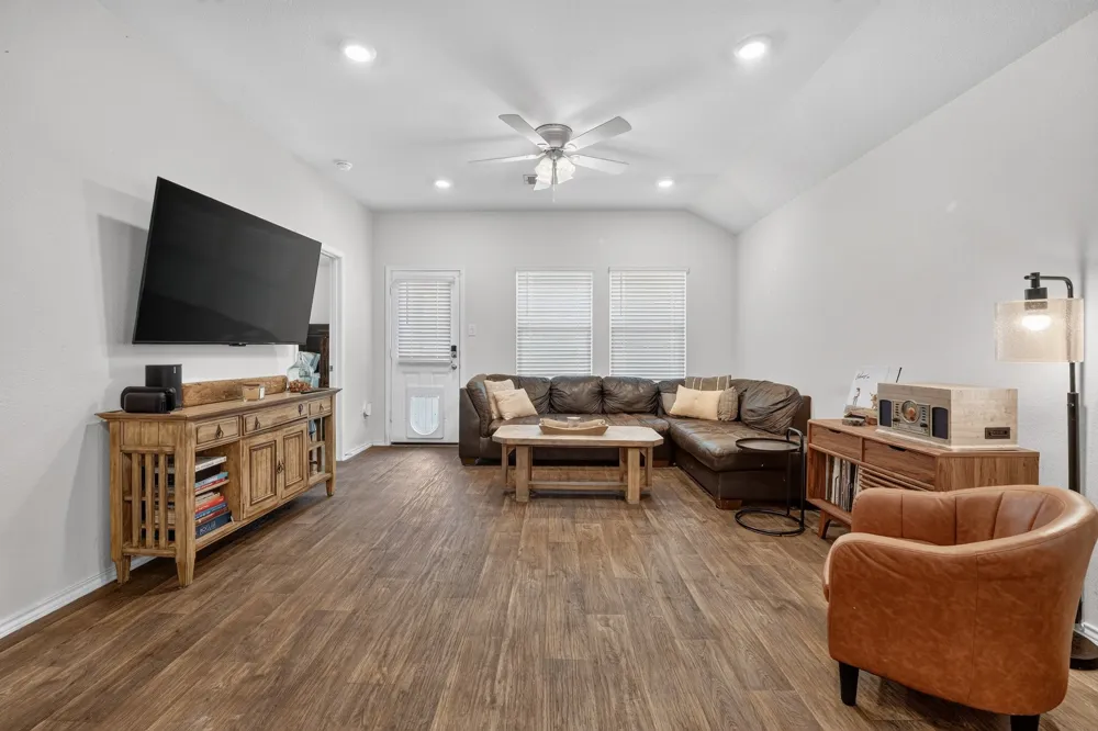 196 Harvest Creek Drive Uhland, TX 78640
