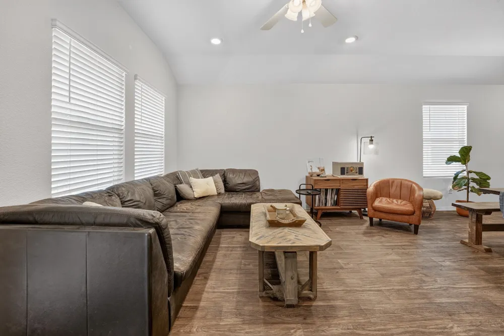 196 Harvest Creek Drive Uhland, TX 78640