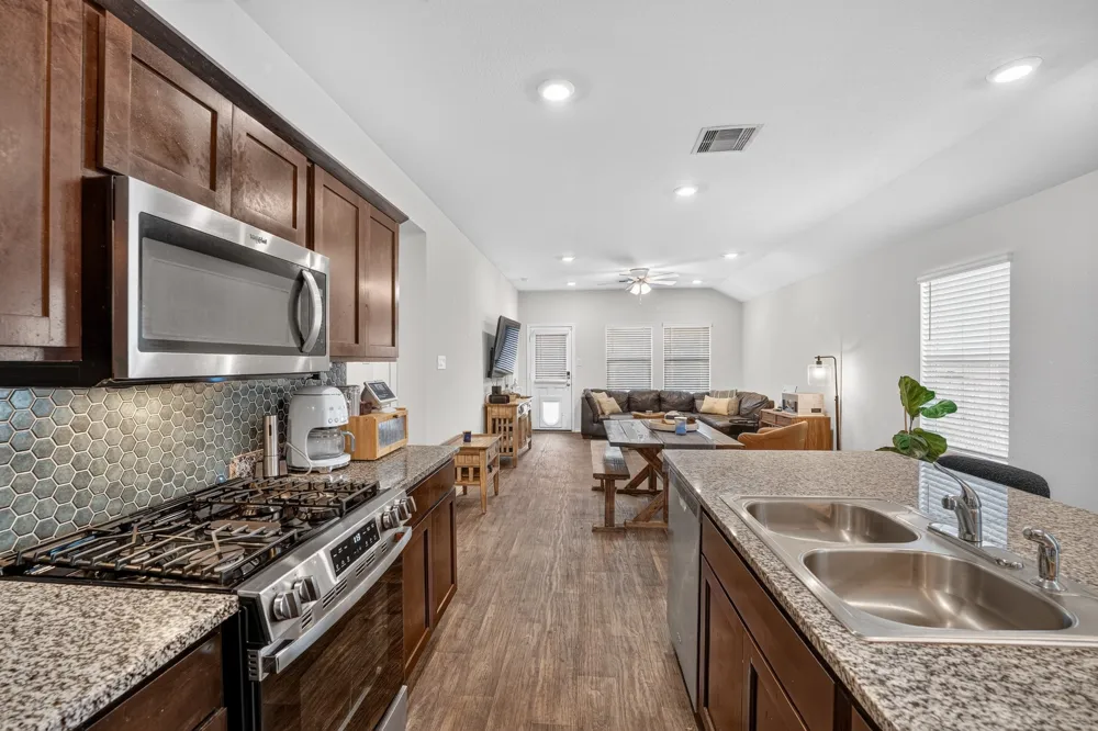 196 Harvest Creek Drive Uhland, TX 78640