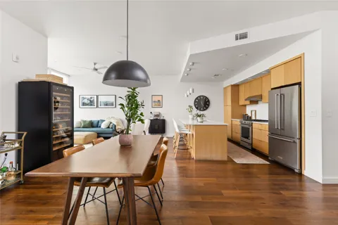 1322 E 12th Street #202