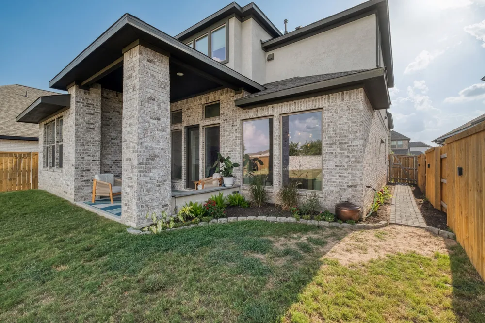 510 Prickly Poppy Loop Kyle, TX 78640