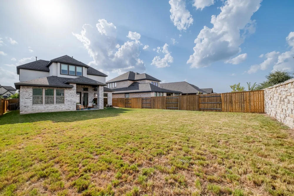 510 Prickly Poppy Loop Kyle, TX 78640