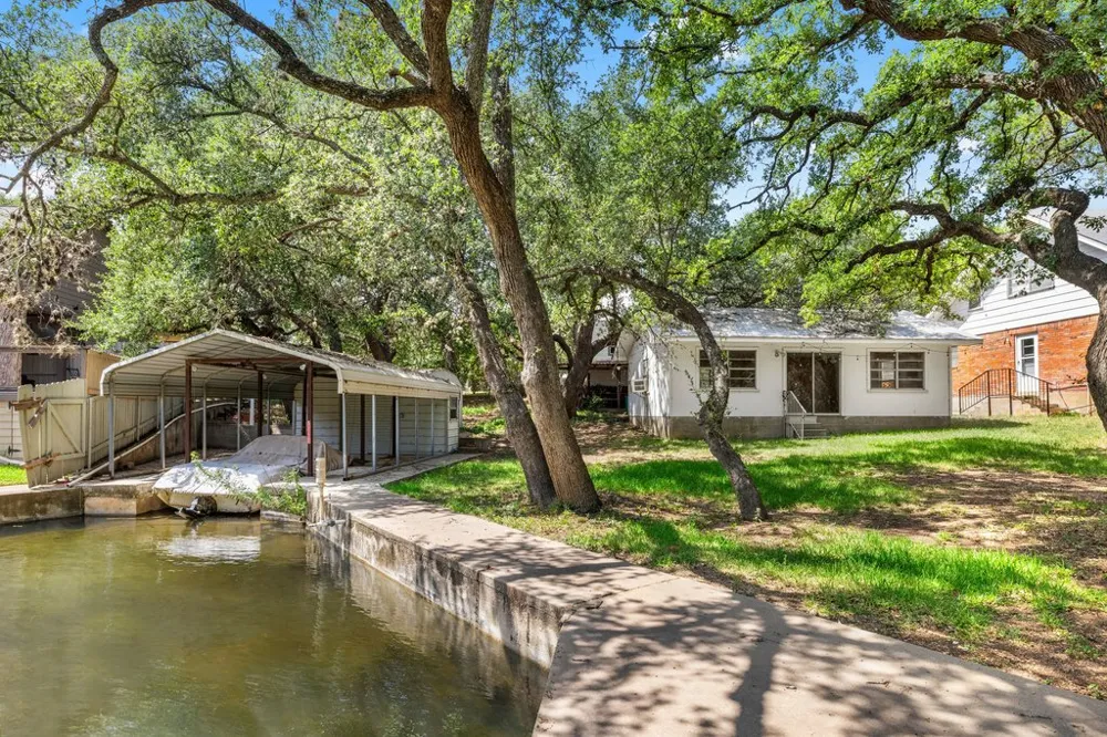1206 County Road 132a Lots 16 & 17 Road Kingsland, TX 78639
