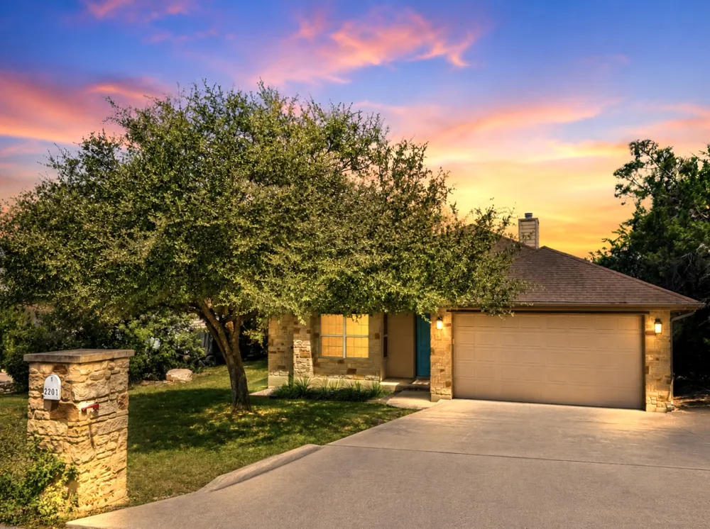 2201 Crazyhorse Pass Austin, TX 78734