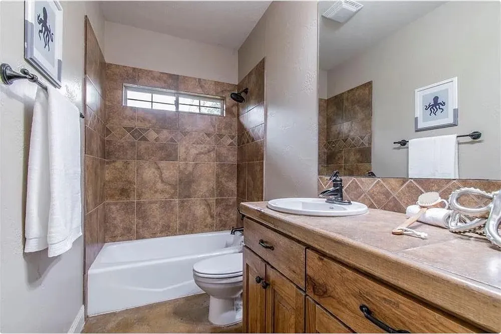 2201 Crazyhorse Pass Austin, TX 78734