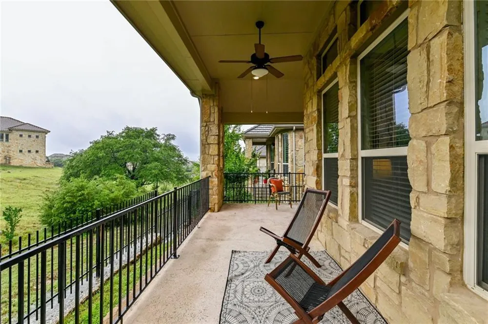204 Maxwell Way Austin, TX 78738