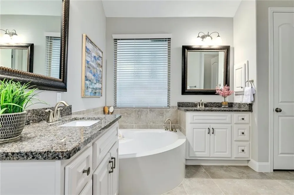 204 Maxwell Way Austin, TX 78738