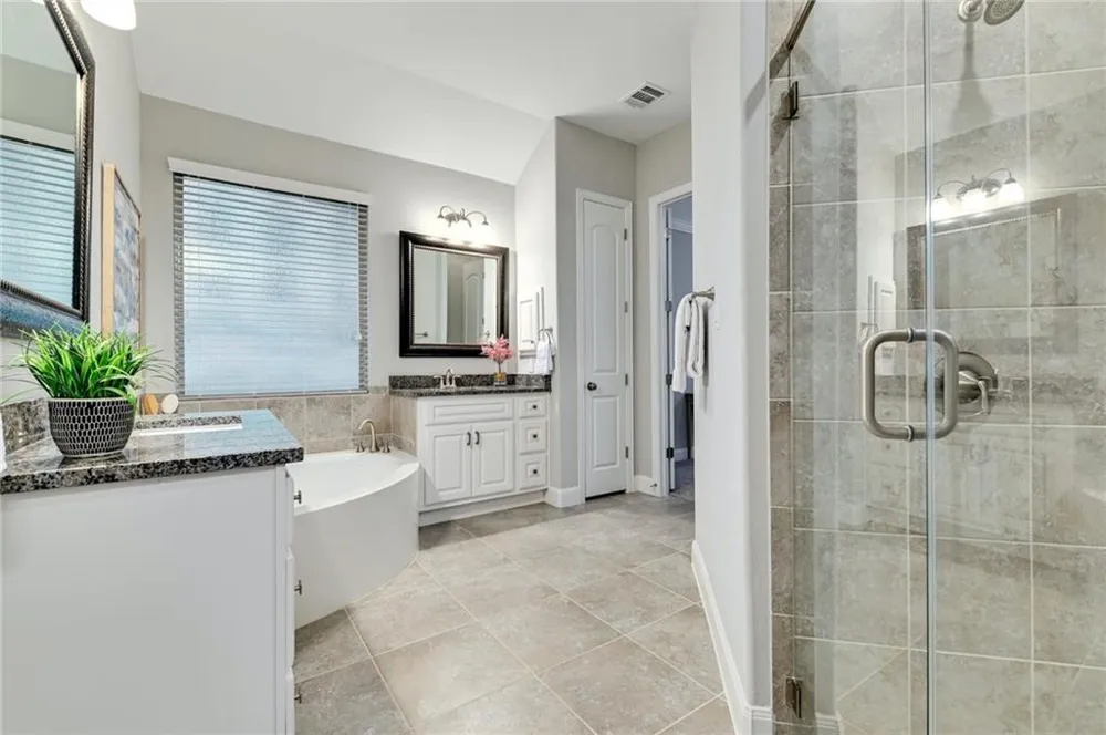 204 Maxwell Way Austin, TX 78738
