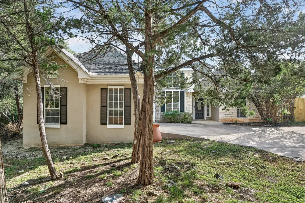 4 Cedarwood Circle Wimberley, TX 78676