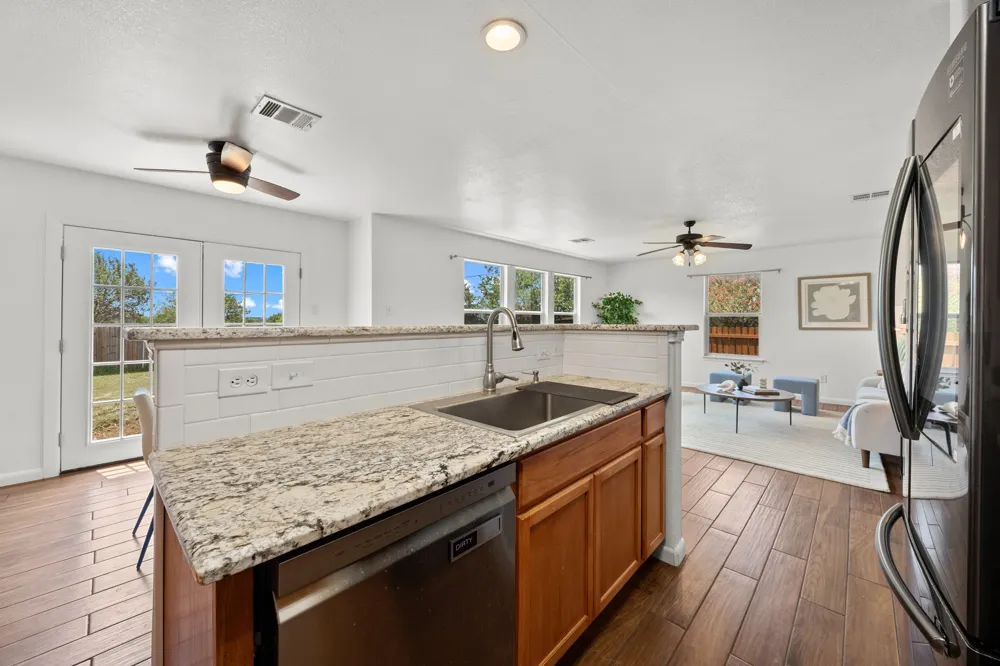 113 Bexar Forest Cove Elgin, TX 78621