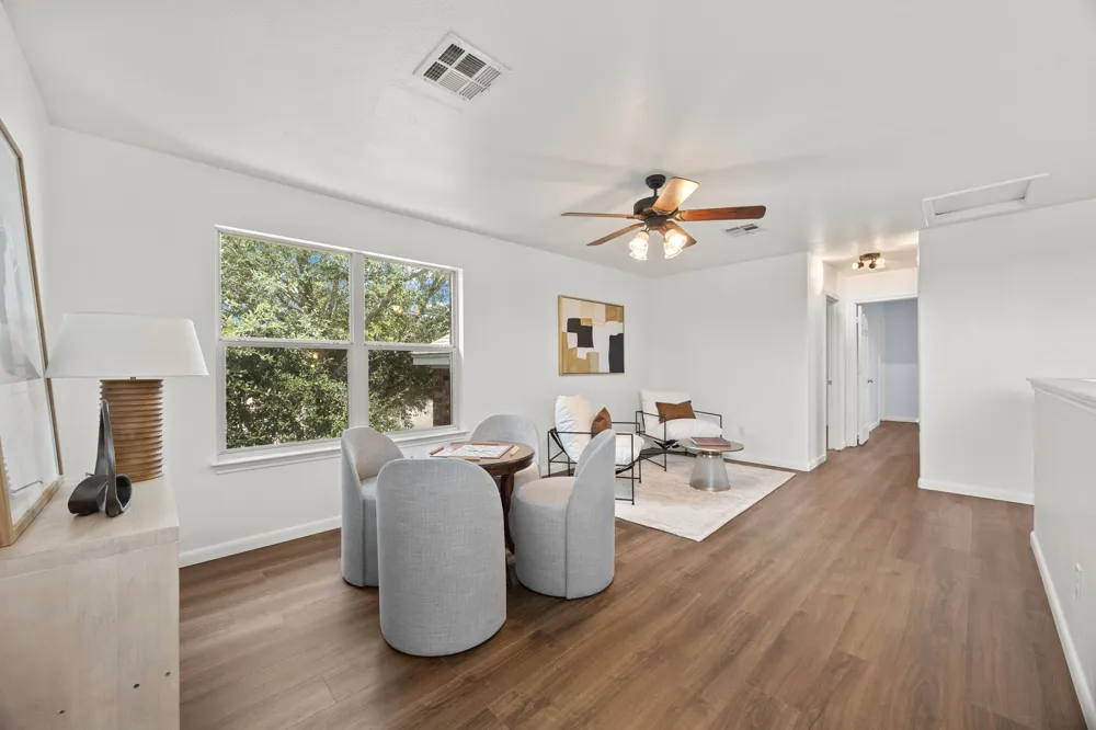 113 Bexar Forest Cove Elgin, TX 78621