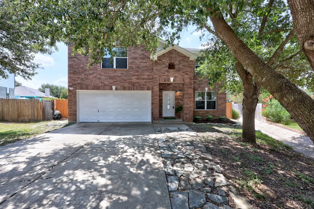 113 Bexar Forest Cove Elgin, TX 78621