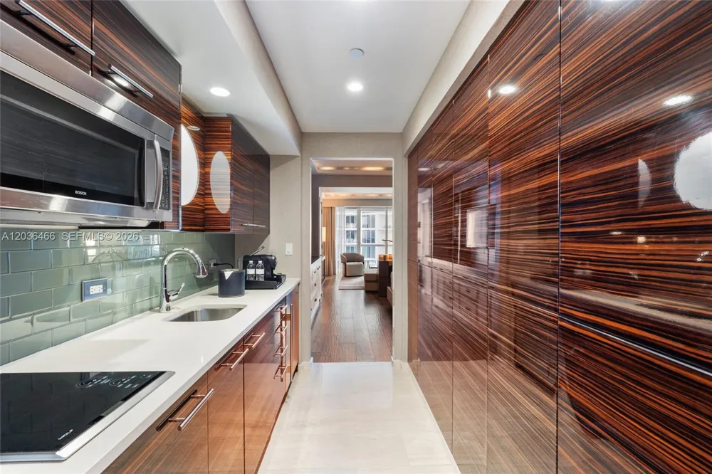 551 Fort Lauderdale Beach Blvd #H1007 Fort Lauderdale, FL 33304