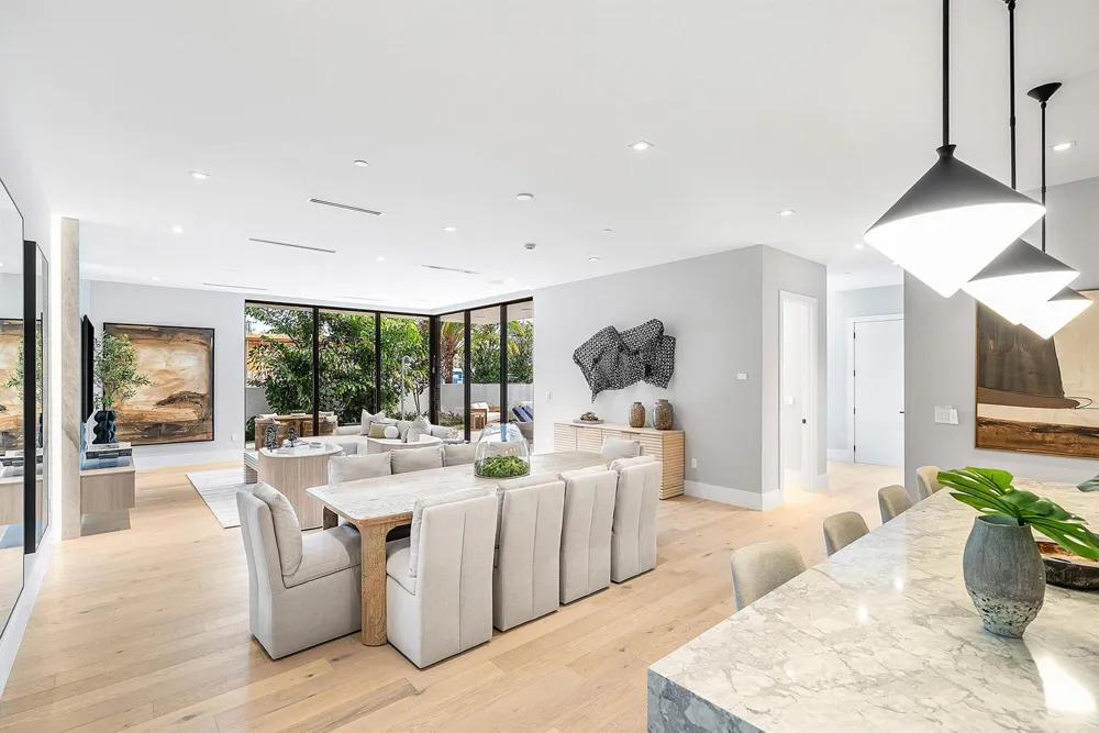 810 Andrews Avenue Delray Beach, FL 33483
