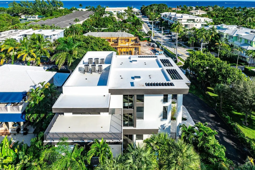 810 Andrews Avenue Delray Beach, FL 33483