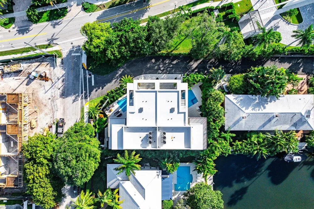 810 Andrews Avenue Delray Beach, FL 33483