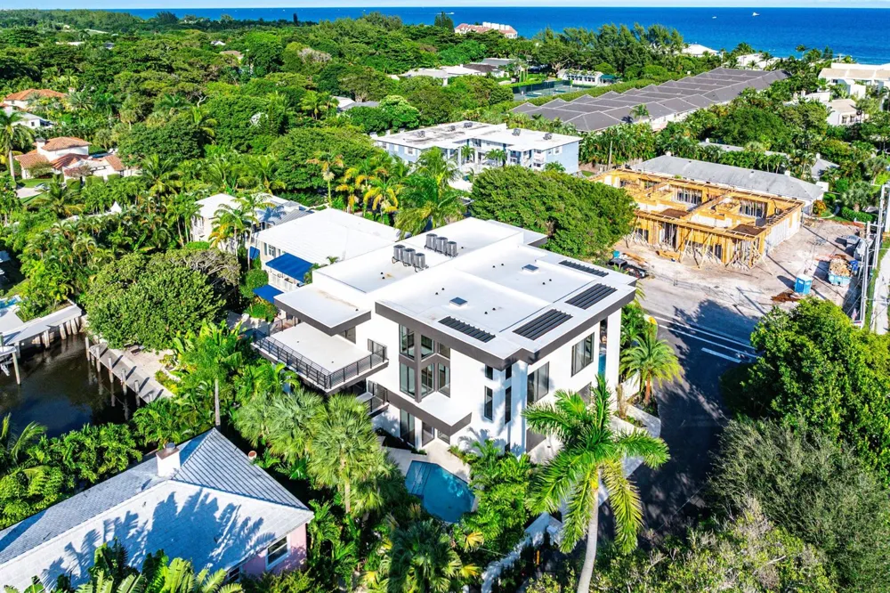 810 Andrews Avenue Delray Beach, FL 33483
