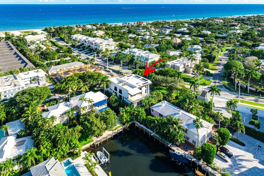 810 Andrews Avenue Delray Beach, FL 33483