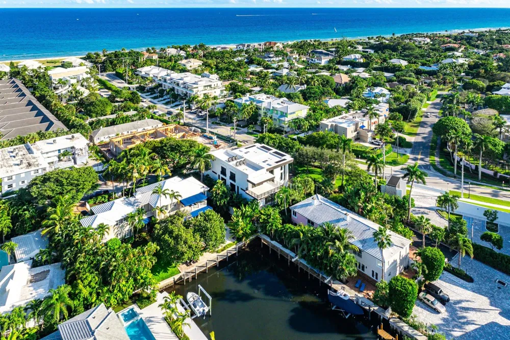 810 Andrews Avenue Delray Beach, FL 33483