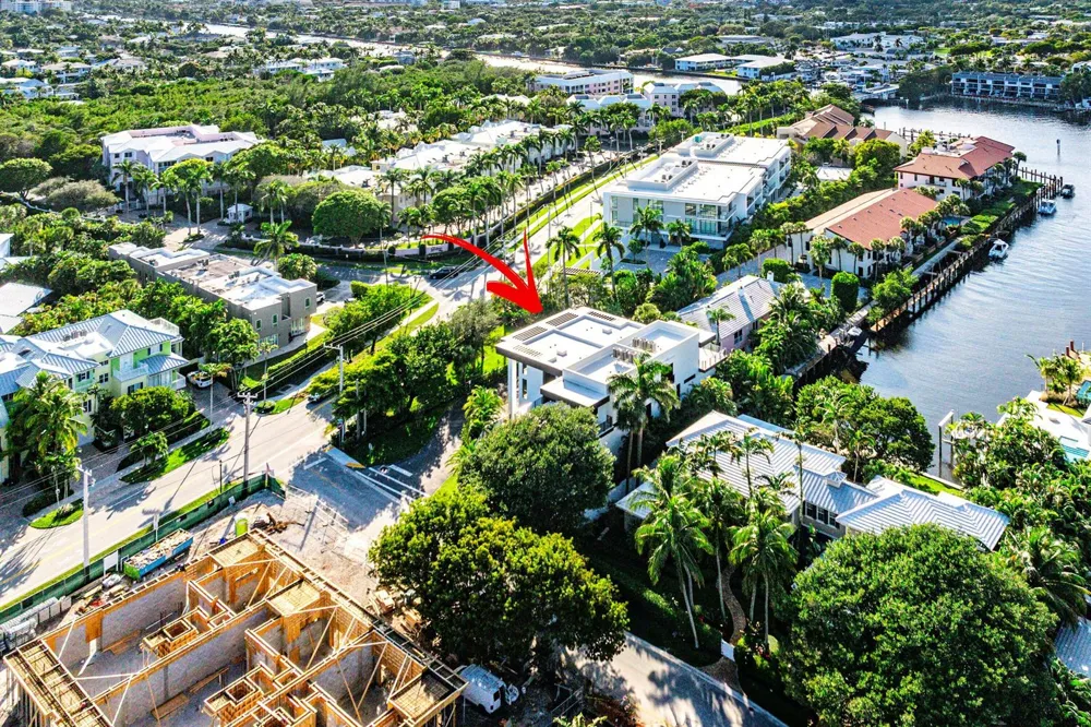 810 Andrews Avenue Delray Beach, FL 33483