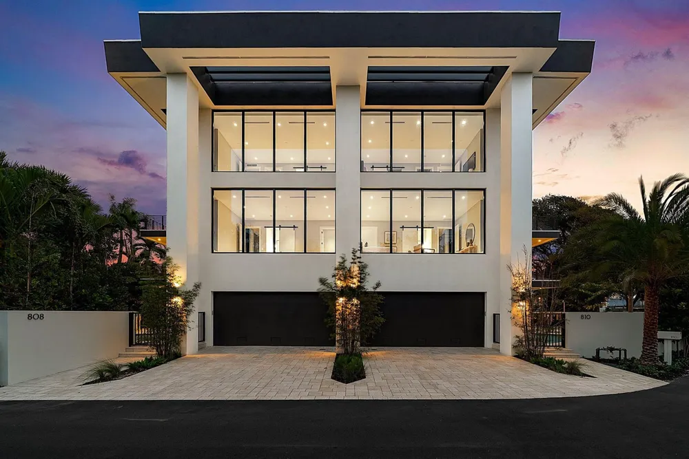 810 Andrews Avenue Delray Beach, FL 33483