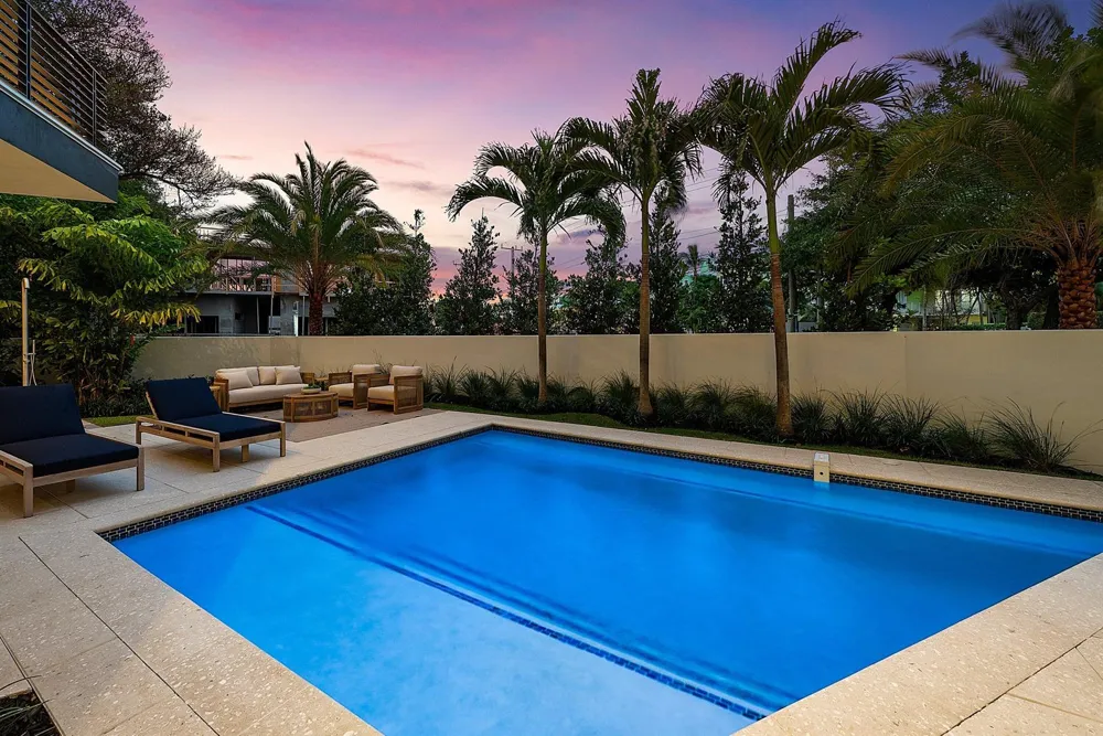 810 Andrews Avenue Delray Beach, FL 33483