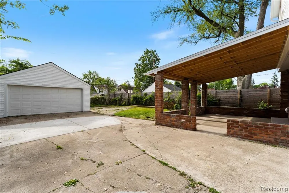 16171 Glastonbury Road Detroit, MI 48219