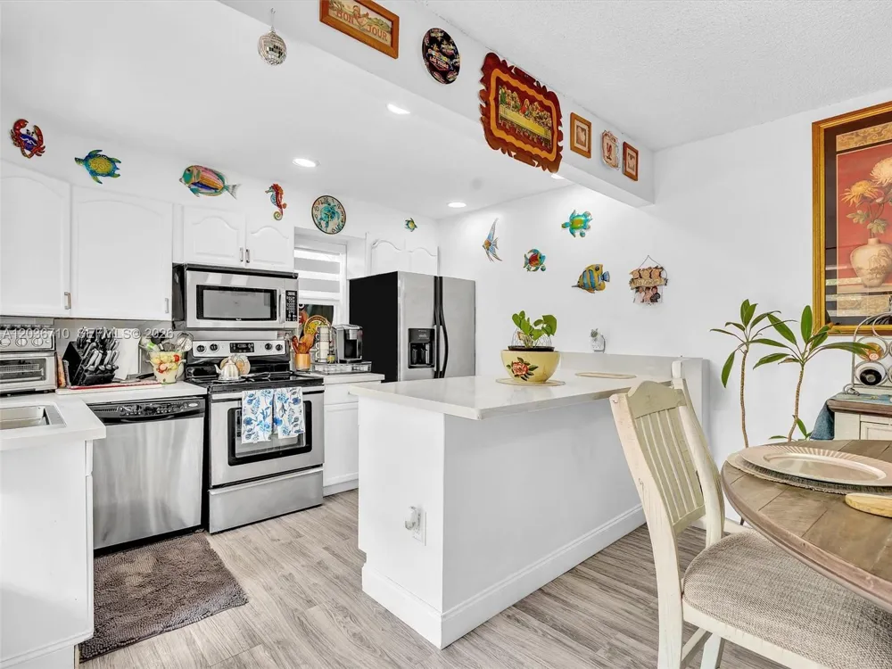 3483 SW 52nd Ave Pembroke Park, FL 33023