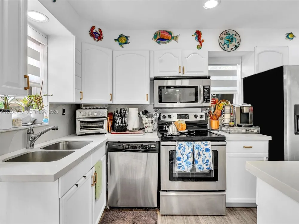 3483 SW 52nd Ave Pembroke Park, FL 33023