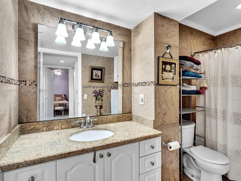 3483 SW 52nd Ave Pembroke Park, FL 33023