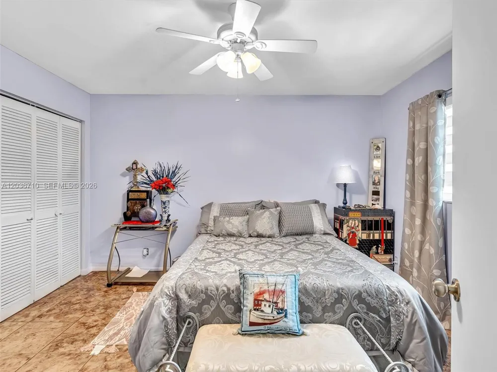 3483 SW 52nd Ave Pembroke Park, FL 33023