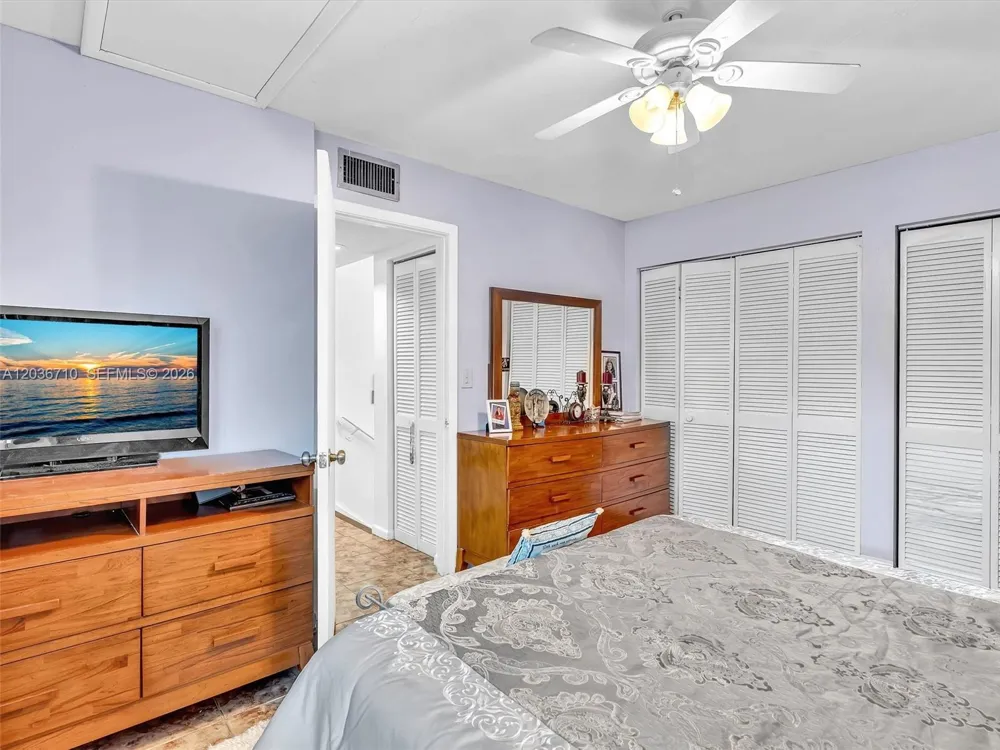 3483 SW 52nd Ave Pembroke Park, FL 33023