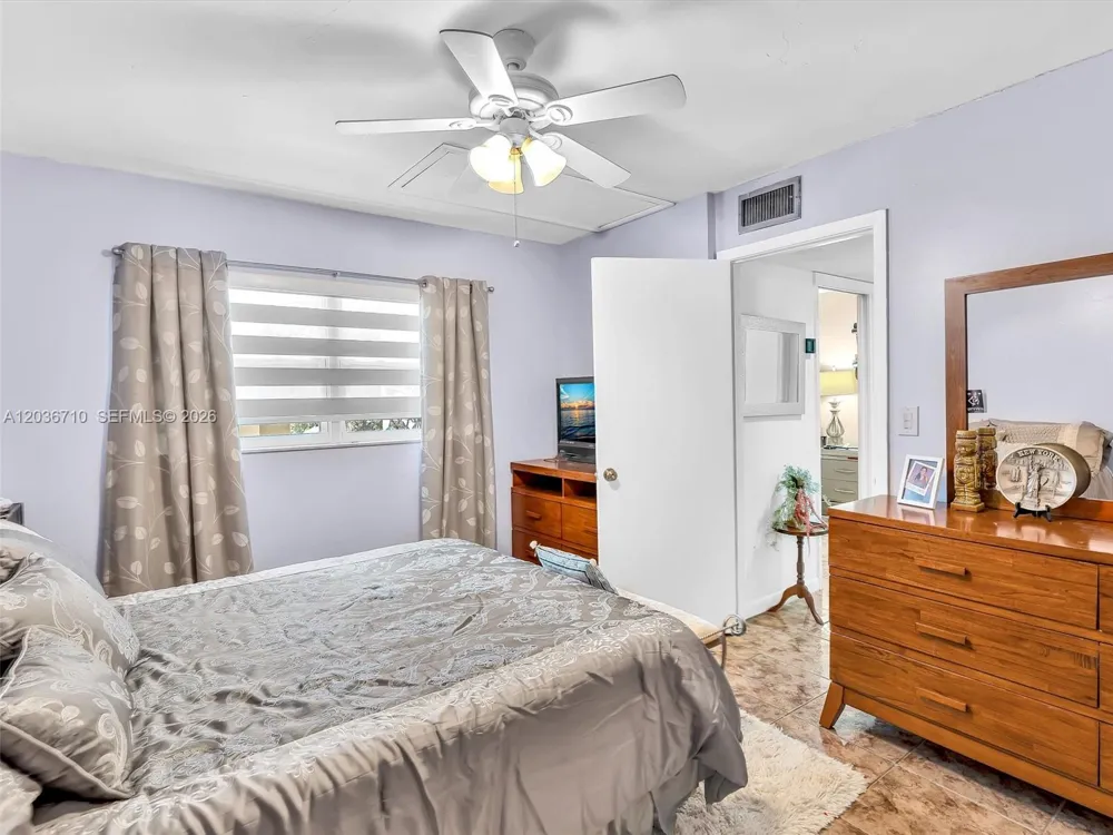 3483 SW 52nd Ave Pembroke Park, FL 33023